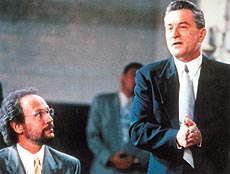 Billy Crystal and Robert De Niro in Analyze This