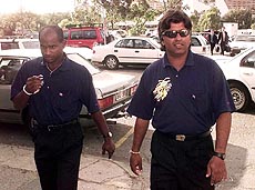 Sri Lankan captain Arjuna Ranatunga and his teammate Sanath Jayasurya