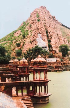 The fortified cliff of Aravalli overlooking the Sagar