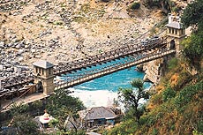 Suspension bridge: Gateway to Chamba
