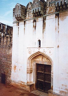 The entrance to Golconda Fort