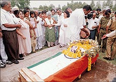 Amit, younger brother of Joy Lal, who was killed in a landmine blast in Jammu and Kashmir, performs the last rites before the body was consigned to flames at the Sector 20 crematorium in Panchkula on Wednesday