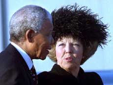 South African President Nelson Mandela and Dutch Queen Beatrix 