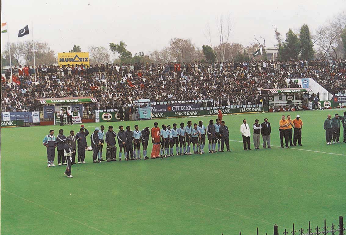 Players of the Indian and Pakistani hockey teams line up for introduction at Rawalpindi