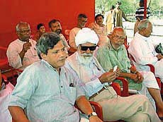 CPI(M) general secretary Harkishan Singh Surjeet, Sitaram Yechuri and others at a rally in Patna on Tuesday to protest against the recent Jehanabad carnage