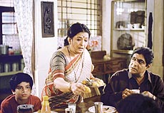 Anjan Srivastav and Bharati Achrekar in Wagle Ki Nayi Duniya