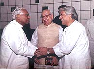 President K. R. Narayanan and Vice-President Krishan Kant with Amjad Ali Khan
