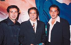 Sunny, Dharmendra and Bobby at their party at Taj