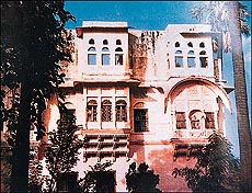 Summer Palace, Bilara