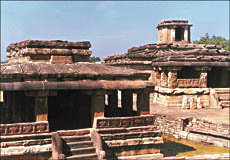 Ladkhi temple (450 A.D.) with a roof chapel