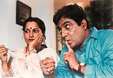 Shivpuri and Srivastav in Chotti Si Baat