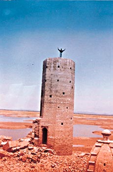 The incomplete ladder to conquer heaven