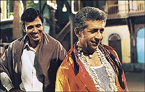 Kay Kay and Naseeruddin Shah in Bhopal Express