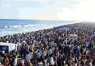 The Marina at Chennai, the second longest beach in the world, became a sea of humanity on Monday, as people thronged the beach to celebrate ‘Kaanum Pongal’, the last day of the harvest festival of Tamil Nadu