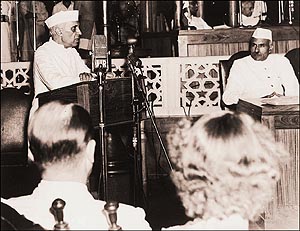 Jawaharlal Nehru addressing the midnight session of the Constituent Assembly on August 14/15, 1947.