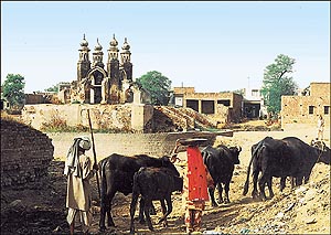 The Fatiyaalaa well in the village