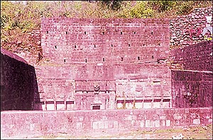 The hamam consists of an open tank with three rooms