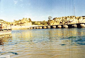 One has to cross the Yamuna on way to Bateshwar