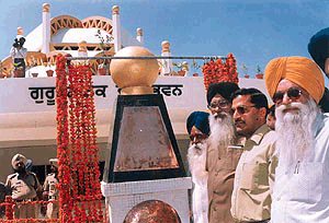 Chief Minister Parkash Singh Badal inaugurates Guru Nanak Dev Bhavan at Ludhiana on Sunday
