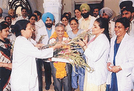 Representatives of the PCMSA present flowers and a stethoscope as mementoes to the Punjab Health Minister, Dr B. R. Chawla, at Circuit House, Patiala, on Tuesday