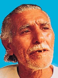 Sufi singer Pathana Khan