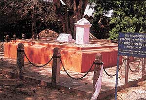 Samadhi of Gulam Gaus Khan, Moti Bai and Khuda Baksh 