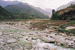 The inviting Neugal Khud