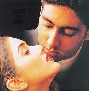 Abhishek Bachchan and Keerti Reddy in Tera Jadoo Chal Gaya