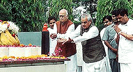 Prime Minister Atal Bihari Vajpayee offering floral tribute at samadhi of former RSS Chief Madhav Sadashiv Golwalkar at RSS premises in Reshmibagh in Nagpur on Sunday