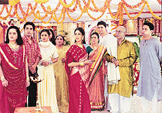 Parivar of Kahani Ghar Ghar Ki... all smiles