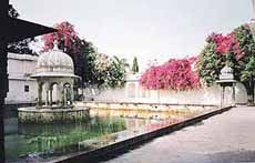 The central enclosure of Sahelion-ki-Bari. 