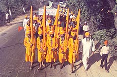 Panj pyaras marching from Anandpur Sahib to Kiratpur Sahib on April 10, 1999. 