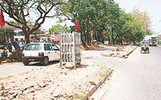 Despite the provision of a slow carriageway, the Sector 33 IBP petrol station has a direct opening on the V2 road in violation of the Chandigarh master plan provisions. 