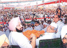 The PPCC President, Capt Amarinder Singh, and other Congress leaders at a chetna rally organised by the Punjab Congress at Pratap Bagh in Jalandhar on Sunday.