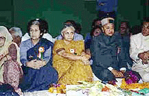 The arch rivals CLP leader, Mr Virbhadra Singh, and the PCC chief, Mrs Vidya Stokes, share the platform with the Delhi Chief Minister, Mrs Sheila Dixit, in Shimla on Monday.