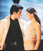 Tusshar with Kareena in Mujhe Kuch Kehna Hai