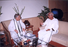Haryana Chief  Minister Om Parkash Chautala called on Union Human Resources Development Minister Dr Murli Manohar Joshi in New Delhi on Monday.