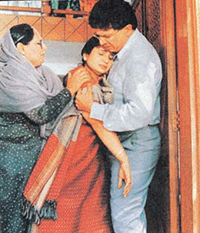 Scene from Lapata: Son-downer!