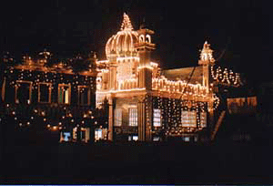 A view of the dargah of Pir Baba Rode Shah lit up at night in Patiala.
