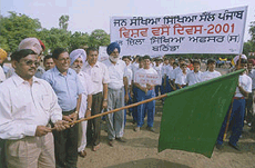 Mr. R. Venkatratnama, Deputy Commissioner flagging off a rally in connection with the World Population Day celebration at Bathinda on Wednesday.