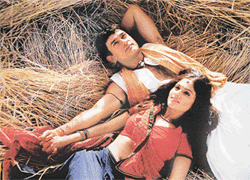 Aamir with Gracy Singh in Lagaan