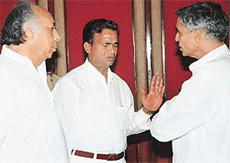 The Mayor, Mr Raj Kumar Goyal, with the local Member of Parliament, Mr Pawan Kumar Bansal.