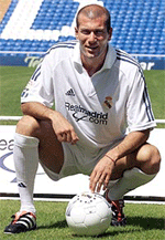 Real Madrid's new soccer star Frenchman Zinedine Zidane poses during a photocall at Madrid's Santiago Bernabeu stadium on Monday.