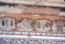 Detail of the restored parapet of the damdama and the walls depicting scenes from Sikh and Hindu legends.