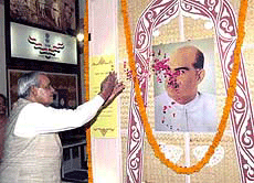 Prime Minister A.B. Vajpayee paying floral tributes.