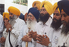 Giani Joginder Singh Vedanti , Jathedar Akal Takht and activists of Sikh Students Federation (Mehta ) perform 'ardas' at Sri Akal Takht after giving call for total de-addiction of society