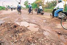 This V-3 road between Ram Darbar and Sector 31 spoils the beauty of the city. This pothole has been the cause of some serious accidents.