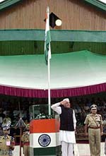 Jammu and Kashmir Chief Minister Farooq Abdullah salutes after unfurling the Tricolour.