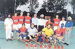 The UK roller hockey team.