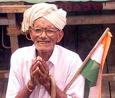 An elderly man at the Congress rally.